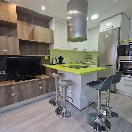 190a Dos Dormitorios Y Terraza Апартаменти *